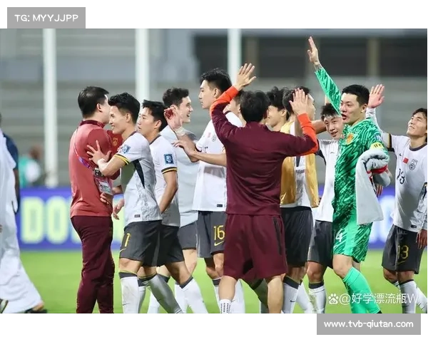 足球场上的体育精神考验，盘外招风波引发欧足联关注